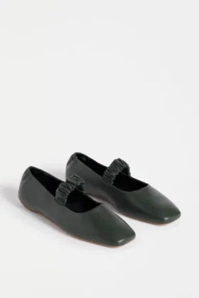 Płaskie buty Kuren