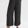 Spodnie typu culotte z szerokimi nogawkami Spodnie typu culotte z szerokimi nogawkami