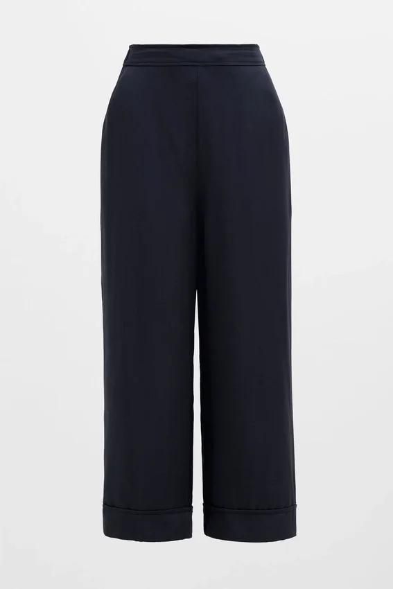 Spodnie typu culotte z szerokimi nogawkami Spodnie typu culotte z szerokimi nogawkami