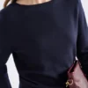 Sweter Ellora w kolorze ciemnoniebieskim Sweter Ellora w kolorze ciemnoniebieskim
